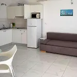 1 Bedroom Lovely In Lägenhet