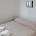 1 Bedroom Lovely In Lägenhet