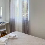 Lägenhet 1 Bedroom Lovely In Podgora (Split-Dalmatia)
