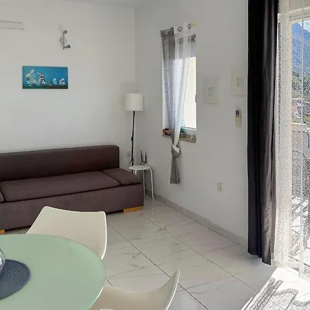 Lägenhet 1 Bedroom Lovely In